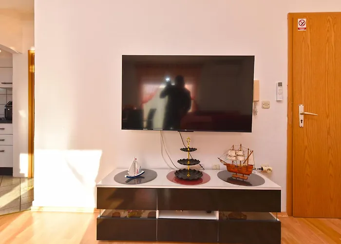 아파트 Silvana 143 *