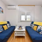 Silvana 143 Apartman *