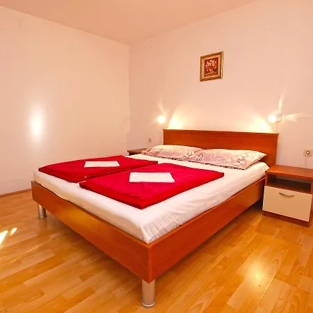 Silvana 143 * Fažana
